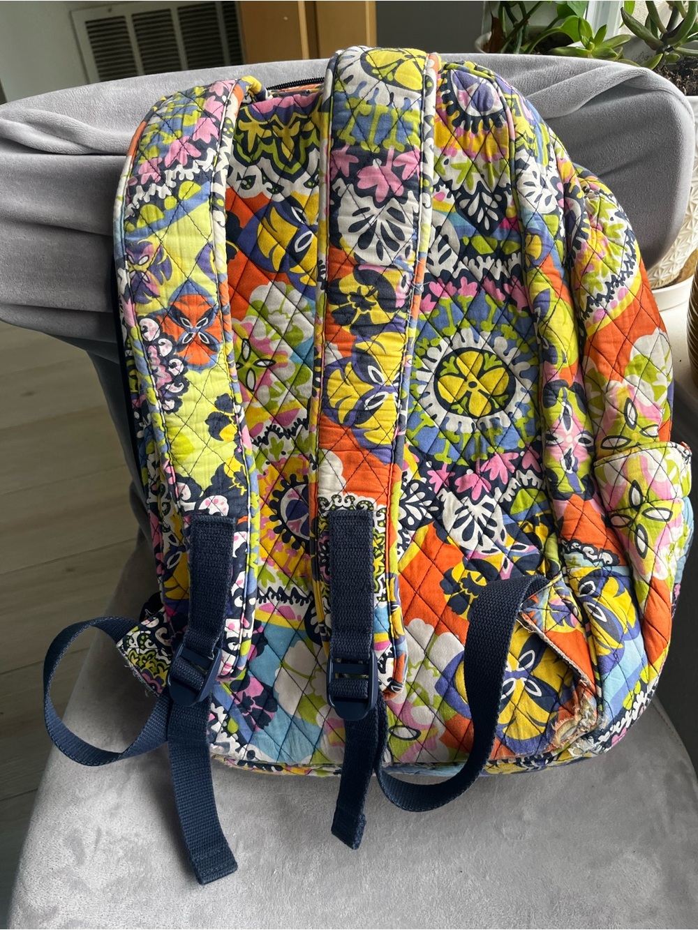 Quilted Multi-Color Floral Backpack - Picture 3 of 8